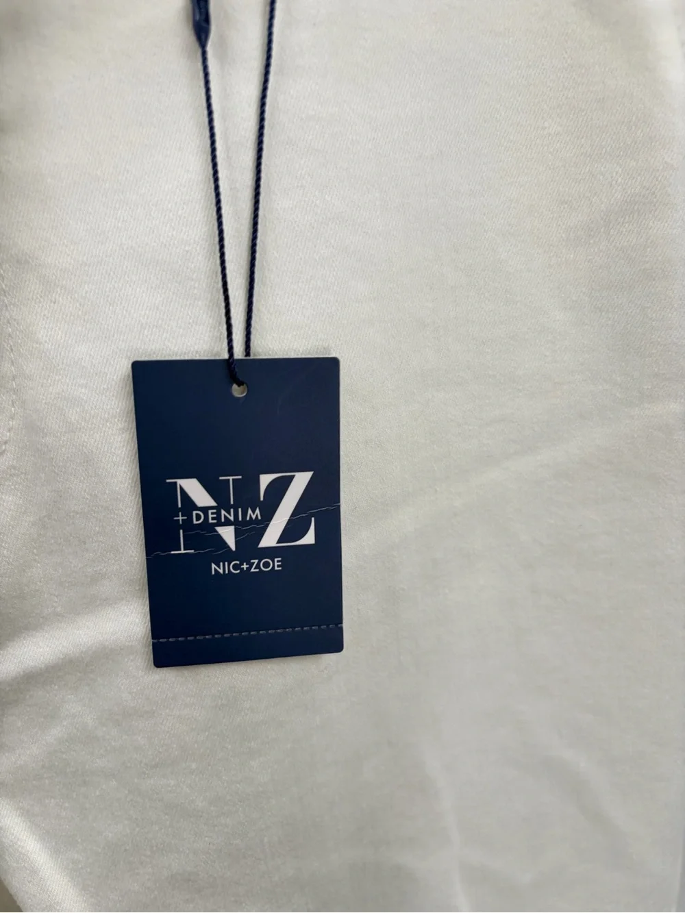 NIC+ZOE | Off-White Ankle Crop raw hem mid rise straight | Jeans size 10‎